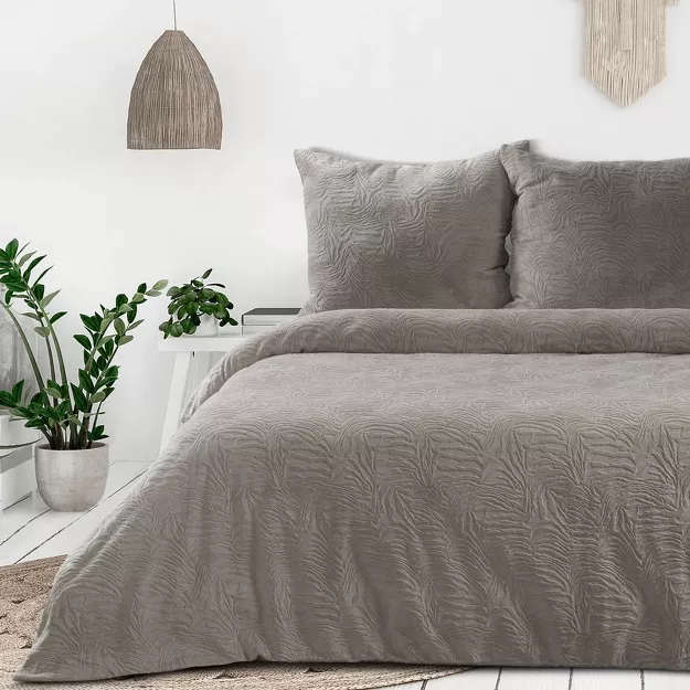 Pościel welwetowa 220x200 FLANO beżowa z tłoczonym wzorem w jednolitym kolorze z kolekcji NOVA