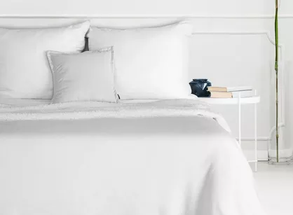 Koc jednokolorowy 150x200 TEDY biały imitujący buklę