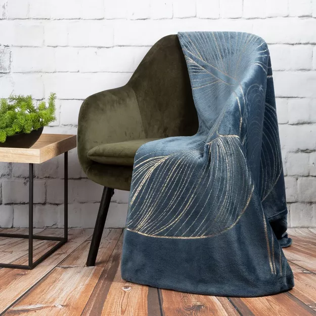 Koc 150x200 BLANCA 1 granatowy ze złotym nadrukiem liści lilii