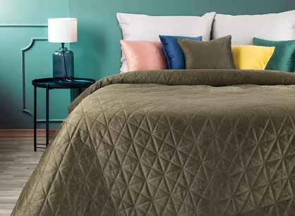 Narzuta welwetowa 200x220 LUIZ 3 brązowa pikowana w geometryczny wzór