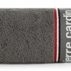 Ręcznik KARL 50x90 KARL Pierre Cardin srebrny zdobiony kontrastową bordiurą z napisami Pierre Cardin