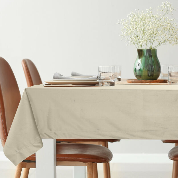 Obrus welwetowy 140x220 MELINDA beżowy wykończony mankietem