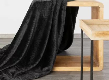 Koc 150x200 CINDY 5 czarny puszysty w jodełkę Design 91