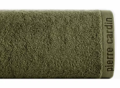 Ręcznik 70x140 EVI Pierre Cardin ciemna oliwka zdobiony bordiurą w kolorze ręcznika z logo marki
