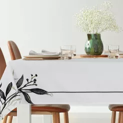 Obrus bawełniany 140x300 NATU 4 biały z nadrukowanym wzorem kwiatowym