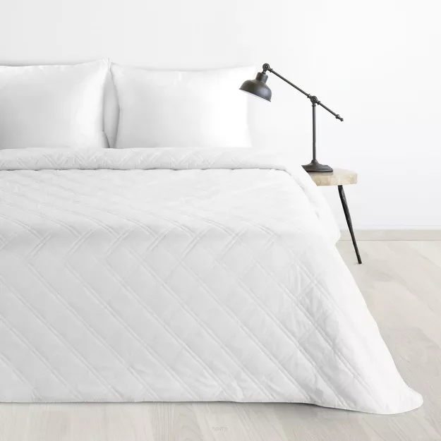 Narzuta welwetowa 200x220 LUIZ 8 biała pikowana hot press w wyrazisty geometryczny wzór