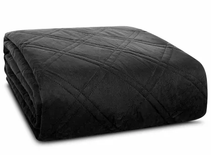 Narzuta welwetowa 170x210 LUIZ 8 czarna pikowana hot press w wyrazisty geometryczny wzór