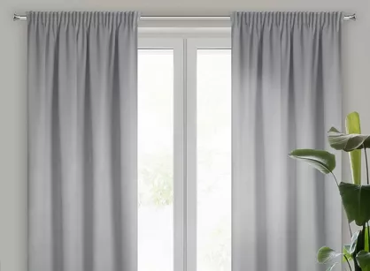 Zasłona na taśmie 130x300 CARLO zaciemniająca typu blackout srebrna z tkaniny strukturalnej