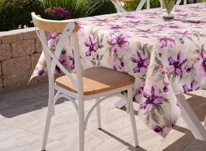 Obrus na taras 140x220 GARDEN 29 kremowy wodoodporny różowy styl kwiatowy