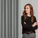 Zasłona na przelotkach 140x250 SELINA zaciemniająca stalowa z błyszczącą nicią - 9