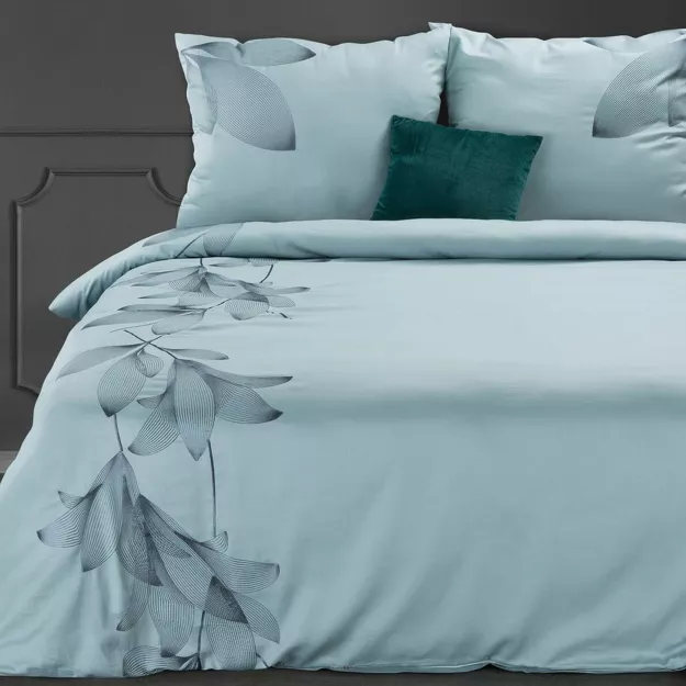 Pościel satynowa 160x200 HAFT 7 błękitna haftowana wzorem roślinnym z kolekcji Premium