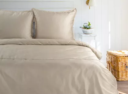 Pościel satynowa 160x200 RETRO 5 beżowa z delikatną koronką z kolekcji Premium