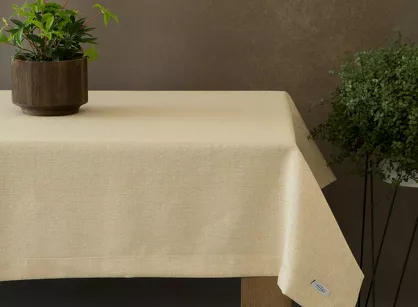 Obrus bawełniany 145x300 STELLA 1 złoty zdobiony kantą z wplecioną nicią złotą