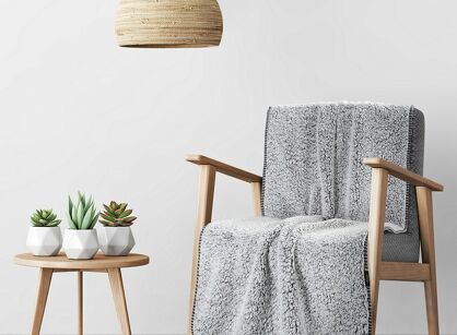 Koc na fotel 70x160 KOALA stalowy biały wzór miękkiego baranka