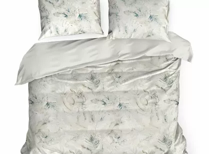 Pościel satynowa 160x200 SPRING 82 beżowa z wzorem ciemnoturkusowych liści z kolekcji Classic