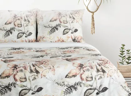 Pościel z mikrowłókna 220x200 ARINA biała z nadrukiem kwiatowym Design 91