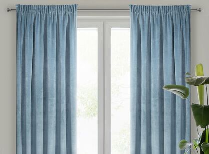 Zasłona na taśmie 140x270 VILLA welwetowa niebieska o aksamitnej strukturze