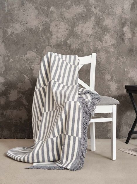 Koc bawełniany 150x200 2147-2 stalowy plażowe paseczki z frędzlami