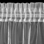 Firana na taśmie 300x145 NEL biała z błyszczącej mikrosiateczki wykończonej koronką - 3