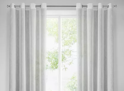 Firana na przelotkach 140x250 ALICJA srebrna z etaminy z połyskującą srebrną nicią