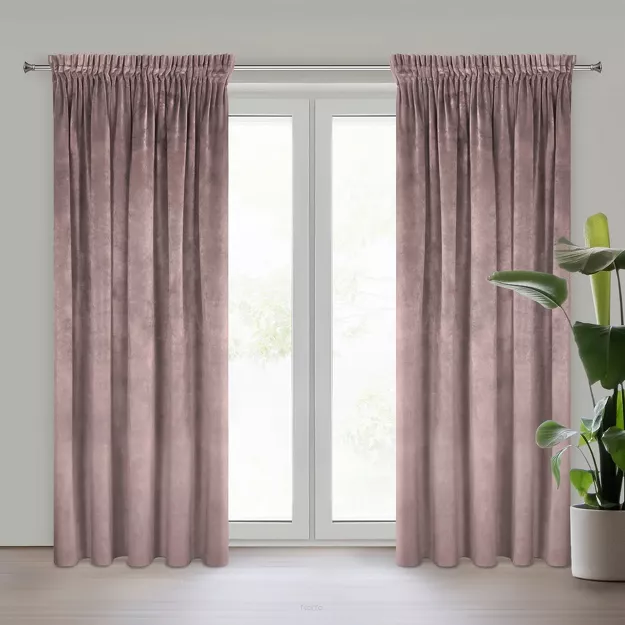 Zasłona na taśmie 140x270 VILLA welwetowa pudrowa o aksamitnej strukturze
