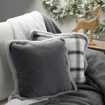 Poszewka dekoracyjna 45X45 stalowa srebrna z lamówką imitującą futro - 3