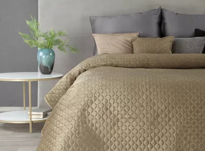Narzuta welwetowa 220x240 DIMON beżowa pikowana w geometryczny wzór