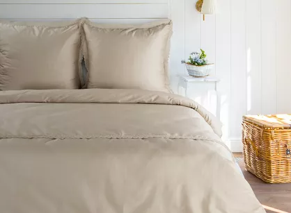 Pościel satynowa 160x200 RETRO 6 beżowa z delikatną koronką z kolekcji NOVA Retro