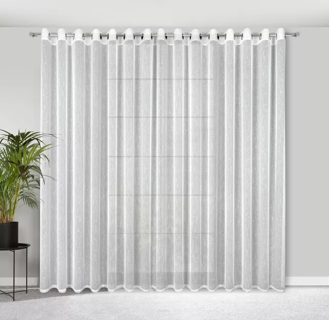 Firana na przelotkach 300x250 KELLY biała o strukturze delikatnego deszczyku z błyszczącą srebrną nicią