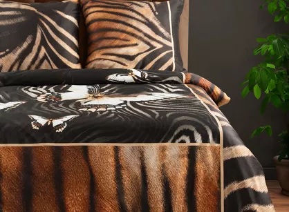 Pościel z makosatyny 160x200 EVA 18 Eva Minge czarna z designerskim wzorem zwierzęcym w motyle z kolekcji Premium