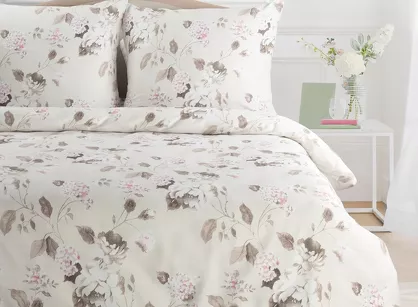 Pościel satynowa 140x200 SPRING 45 beżowa w jasnobrązowy wzór kwiatów