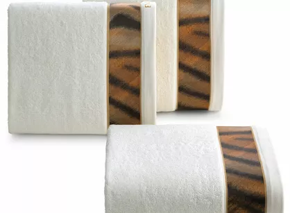 Ręcznik 50x90 EVA 23 Eva Minge kremowy z drukowaną bordiurą z wzorem zwierzęcym