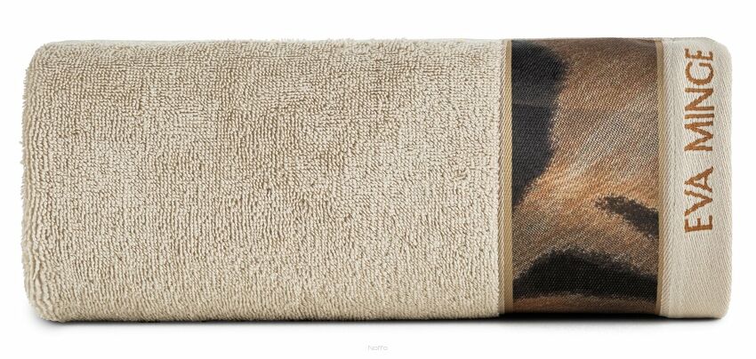 Ręcznik 50x90 EVA 23 Eva Minge beżowy z drukowaną bordiurą z wzorem zwierzęcym 500 g/m2