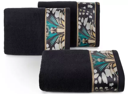 Ręcznik 70x140 EVA 15 Eva Minge czarny zdobiony bordiurą z designerskim wzorem w motyle z kolekcji Premium