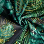 Zasłona na przelotkach 140x250 DAVOS welwetowa czarna ze złotym nadrukiem egzotycznych liści - 3