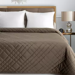 Narzuta welwetowa 220x240 RIA 6 brązowa przeszywana grubą nicią zdobiona wzorem geometrycznym