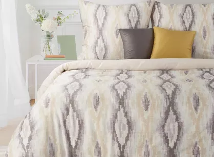 Pościel satynowa 220x200 NIKA 24 beżowa o stonowanej kolorystyce