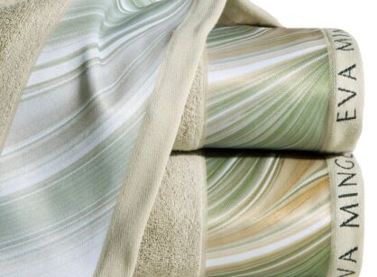 Ręcznik 50x90 SOPHIA Eva Minge oliwkowy zdobiony bordiurą z fantazyjnym oliwkowym nadrukiem