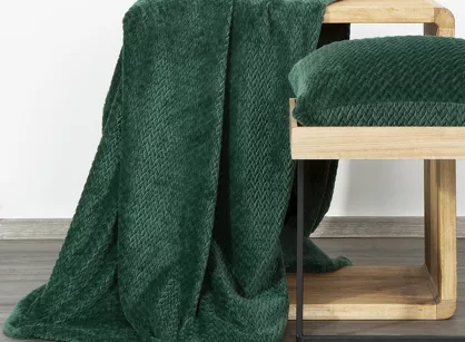 Koc 200x220 CINDY 3 ciemna zieleń puszysty w jodełkę Design 91