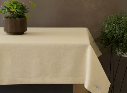 Obrus bawełniany 145x280 STELLA 1 złoty zdobiony kantą z wplecioną nicią złotą