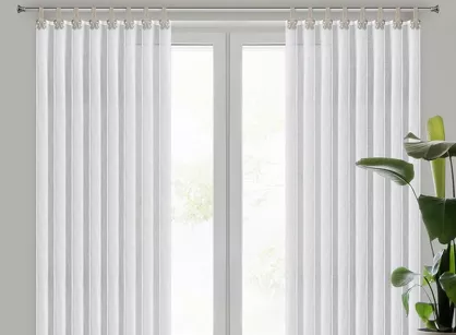 Firana na szelkach 140x250 MELISA biała z matowej etaminy zdobiona beżowymi kokardkami