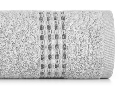 Ręcznik bawełniany 70x140 RIVA srebrny z przeplataną bordiurą efekt 3D