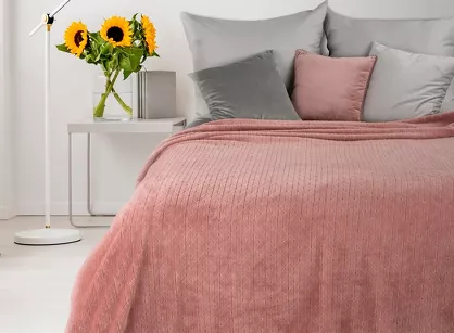 Koc 170x210 CINDY 4 różowy puszysty w drobne trójkąty Design 91