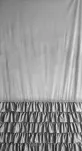 Zasłona na taśmie 140x270 CARLI welwetowa srebrna jednokolorowa zdobiona w dolnej części falbanami z paskiem cyrkonii - 2