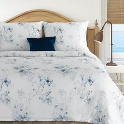 Pościel satynowa 220x200 SPRING 93 biała niebieska z wzorem roślinnym z kolekcji Classic