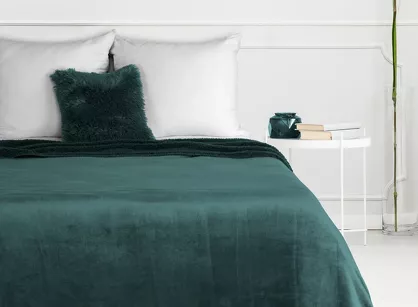 Koc jednokolorowy 170x210 TEDY ciemna zieleń imitujący buklę