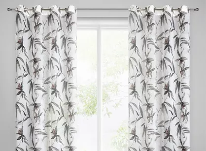 Firana na przelotkach 140x250 AIDA biała z etaminy z nadrukiem egzotycznych liści