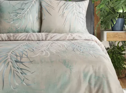 Pościel z satyny 220x200 PREMIUM 26 beżowa z wzorem miętowych liści palm z kolekcji Premium