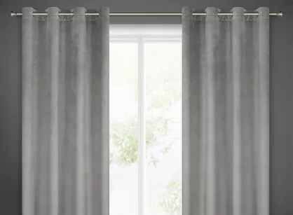 Zasłona na przelotkach 140x250 FARGO welwetowa srebrna jednokolorowa