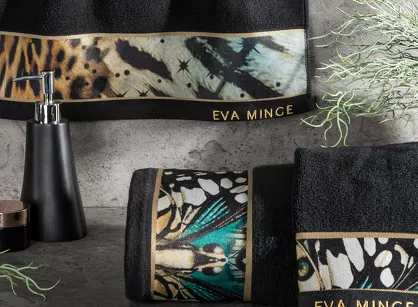Ręcznik 30x50 EVA 15 Eva Minge czarny zdobiony bordiurą z designerskim wzorem w motyle z kolekcji Premium
